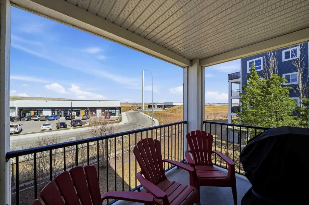 279 Copperpond Common SE Calgary AB T2Z 1G6