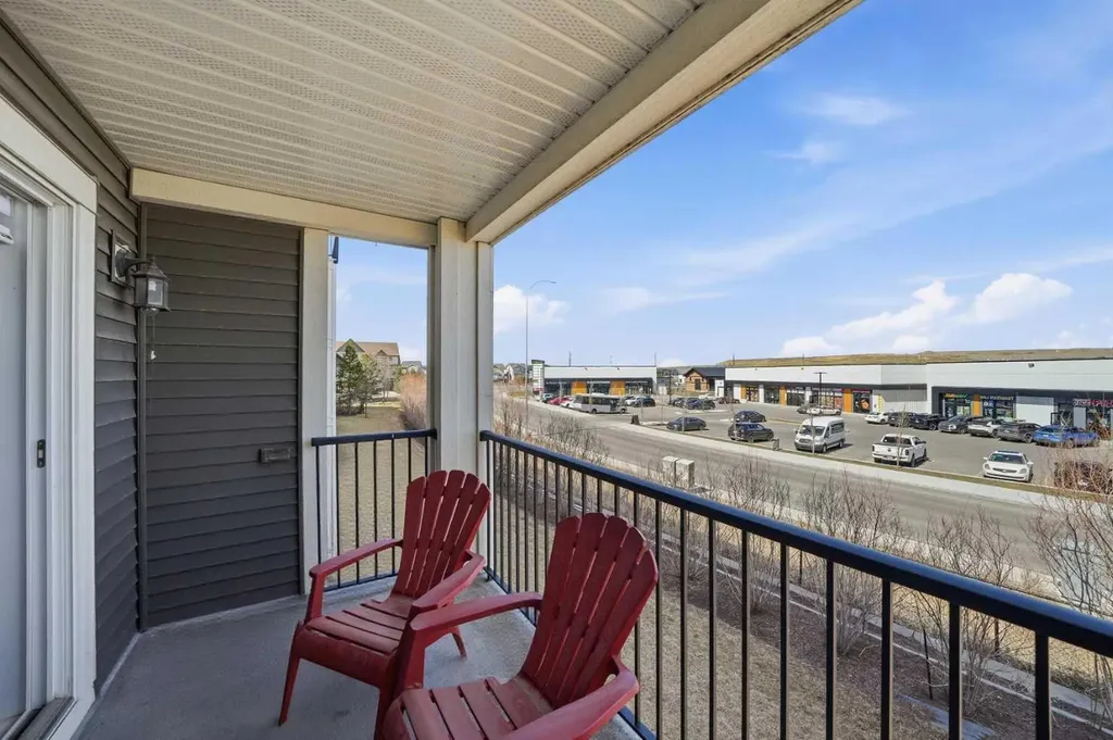 279 Copperpond Common SE Calgary AB T2Z 1G6