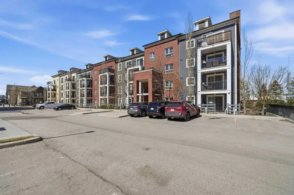 279 Copperpond Common SE Calgary AB T2Z 1G6
