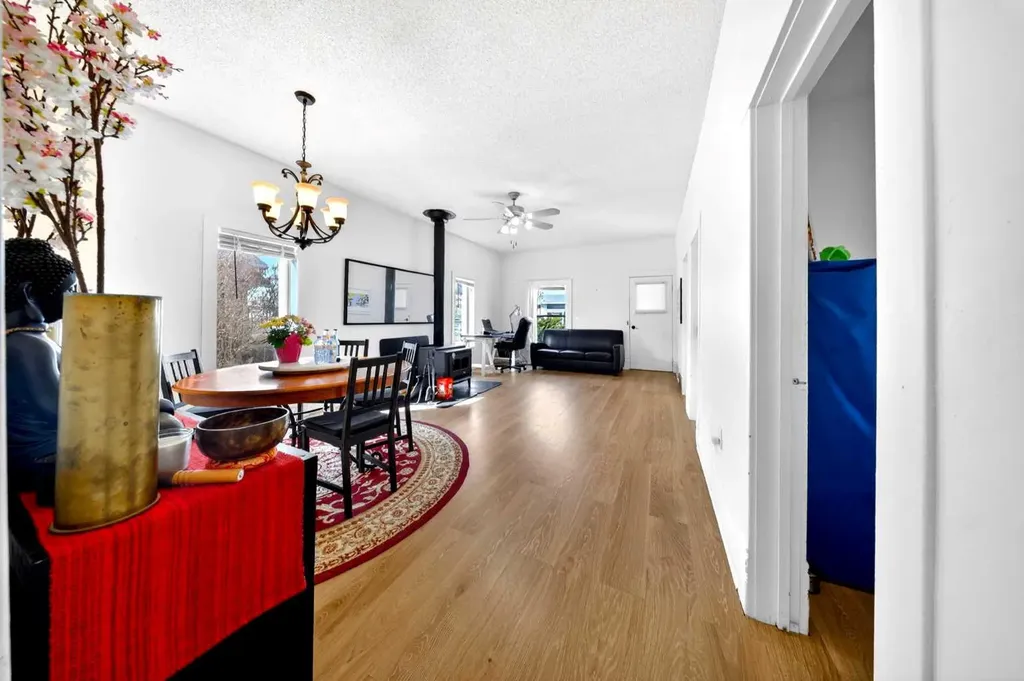 313 5 Street Irricana AB T0M1B0