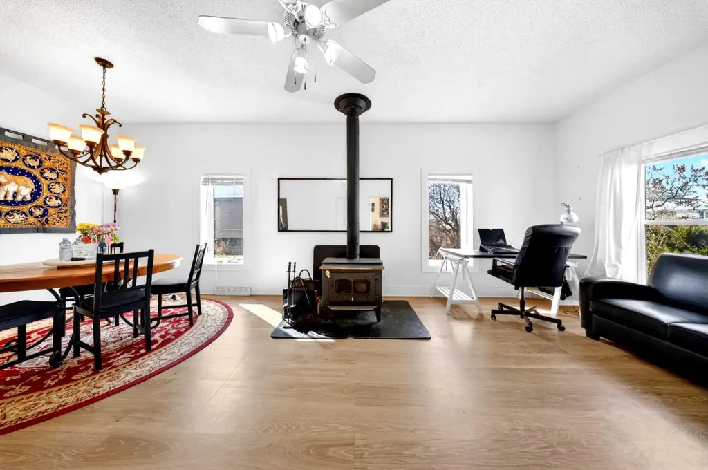 313 5 Street Irricana AB T0M1B0