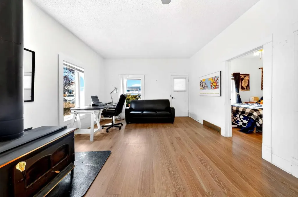 313 5 Street Irricana AB T0M1B0