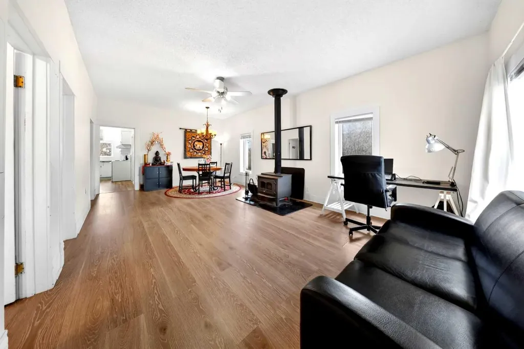 313 5 Street Irricana AB T0M1B0