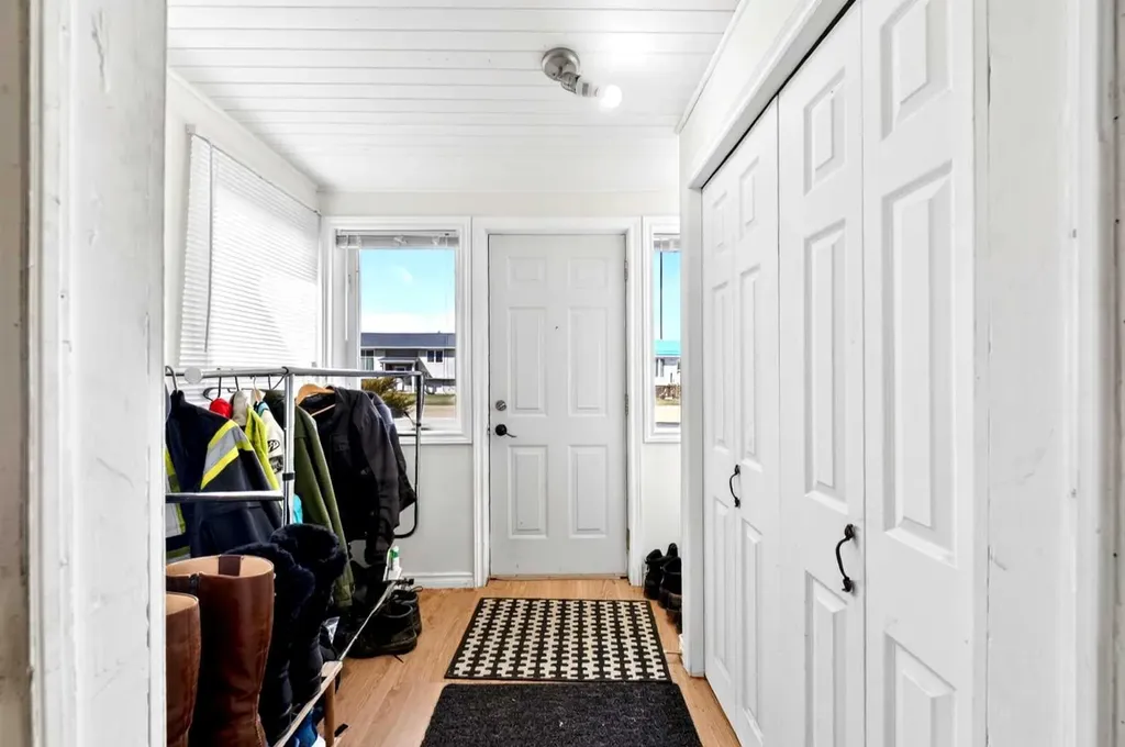 313 5 Street Irricana AB T0M1B0