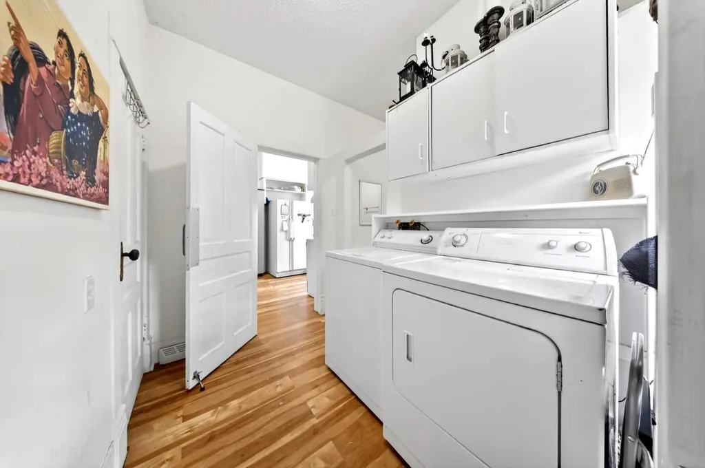 313 5 Street Irricana AB T0M1B0