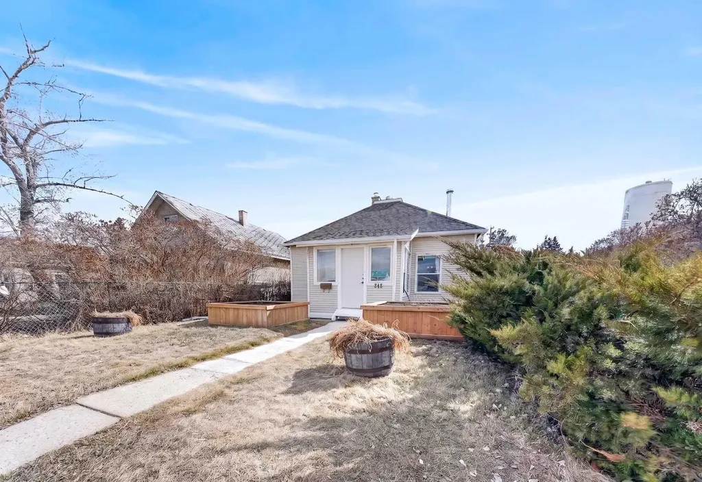 313 5 Street Irricana AB T0M1B0