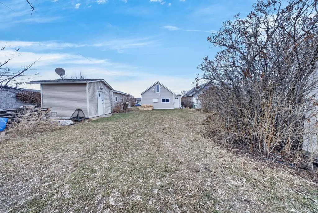 313 5 Street Irricana AB T0M1B0