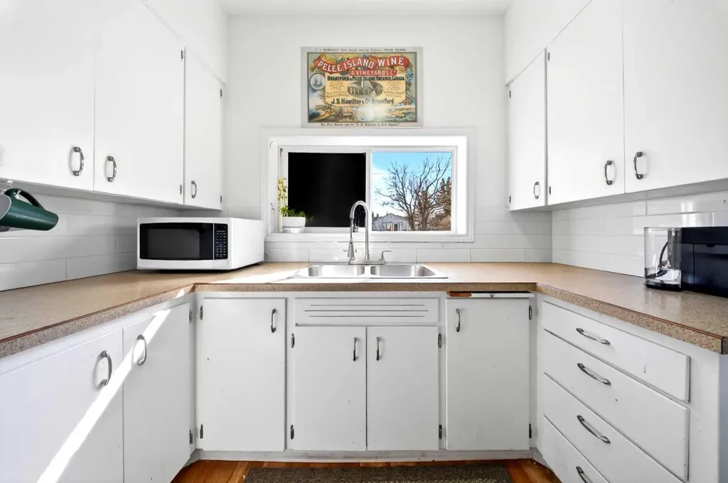 313 5 Street Irricana AB T0M1B0