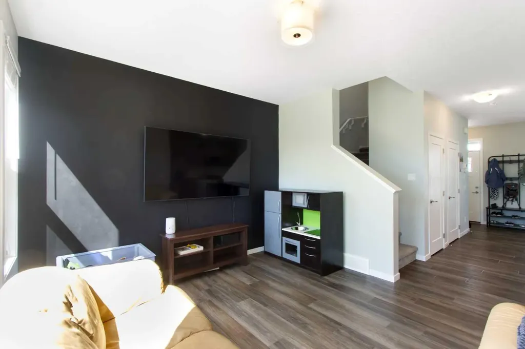 127 Ellen Road Crossfield AB T0M0S0