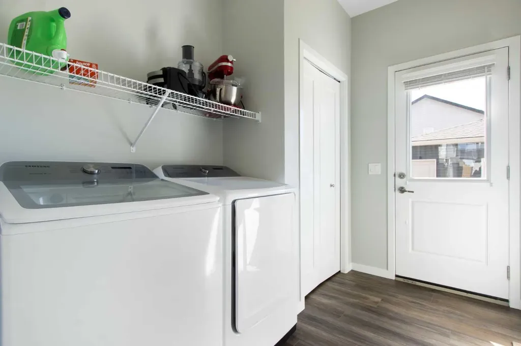 127 Ellen Road Crossfield AB T0M0S0