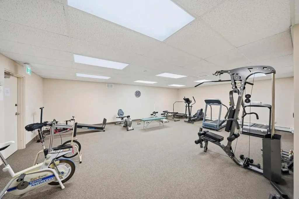 521 57 Avenue SW Calgary AB T2V 4N5