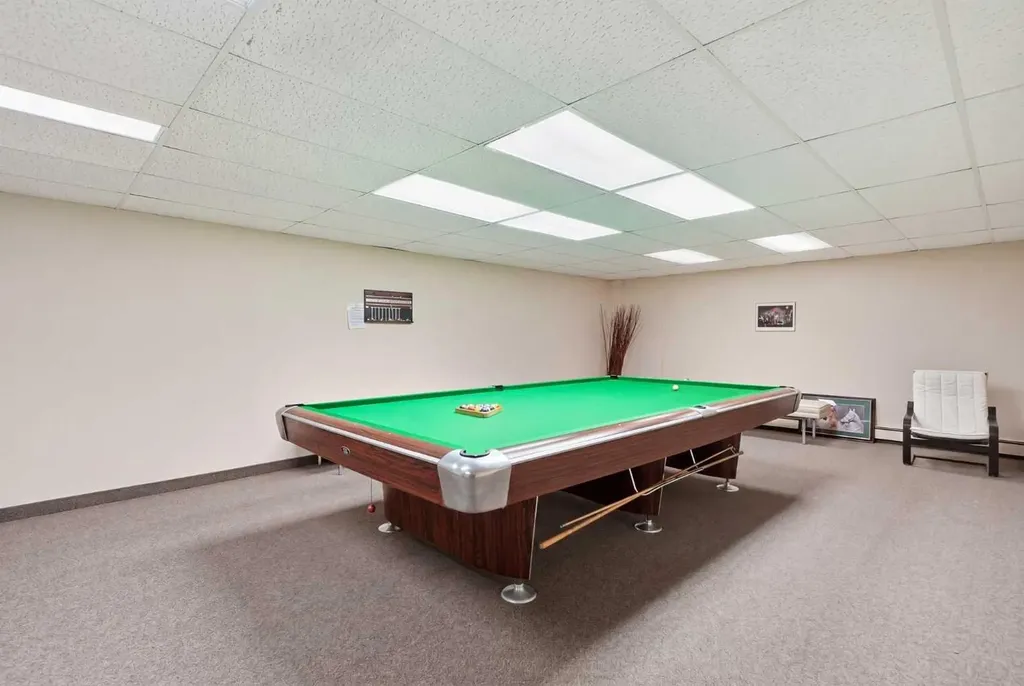 521 57 Avenue SW Calgary AB T2V 4N5