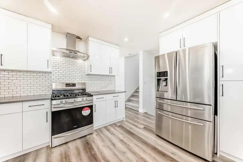 204 Whiteview Close NE Calgary AB T1Y 1R3