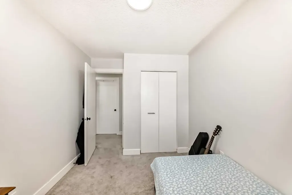 204 Whiteview Close NE Calgary AB T1Y 1R3