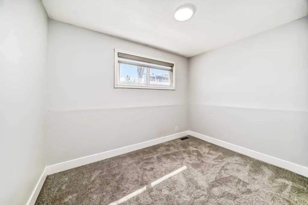 204 Whiteview Close NE Calgary AB T1Y 1R3