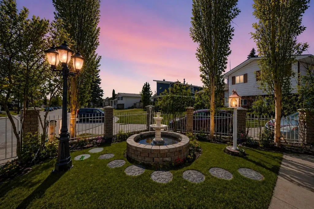 204 Whiteview Close NE Calgary AB T1Y 1R3