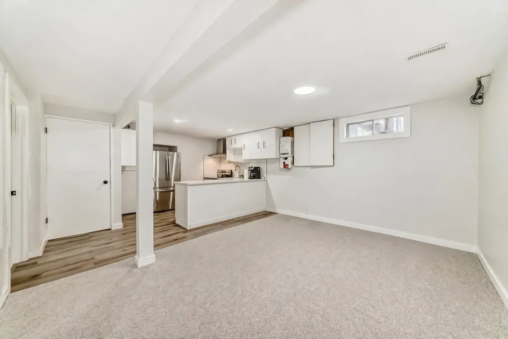204 Whiteview Close NE Calgary AB T1Y 1R3