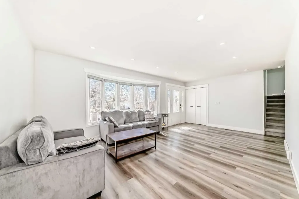 204 Whiteview Close NE Calgary AB T1Y 1R3
