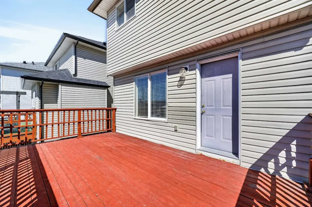 126 Evansmeade Crescent NW Calgary AB T3P 1B9