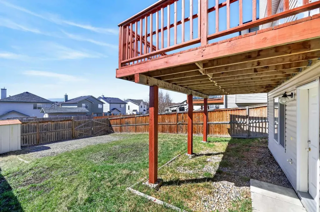 126 Evansmeade Crescent NW Calgary AB T3P 1B9