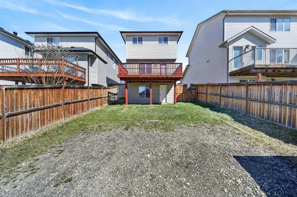 126 Evansmeade Crescent NW Calgary AB T3P 1B9