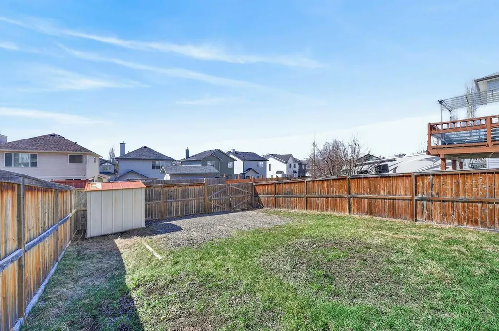 126 Evansmeade Crescent NW Calgary AB T3P 1B9