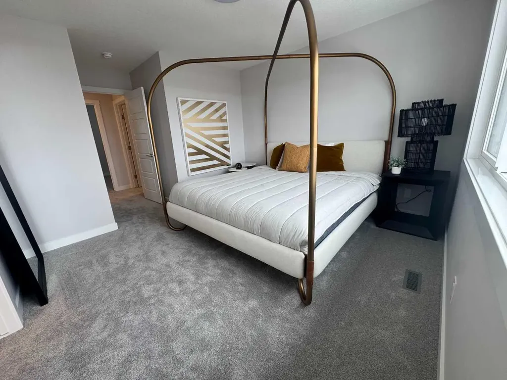 241 Cobblestone Gate SW Airdrie AB T4B 4Z9