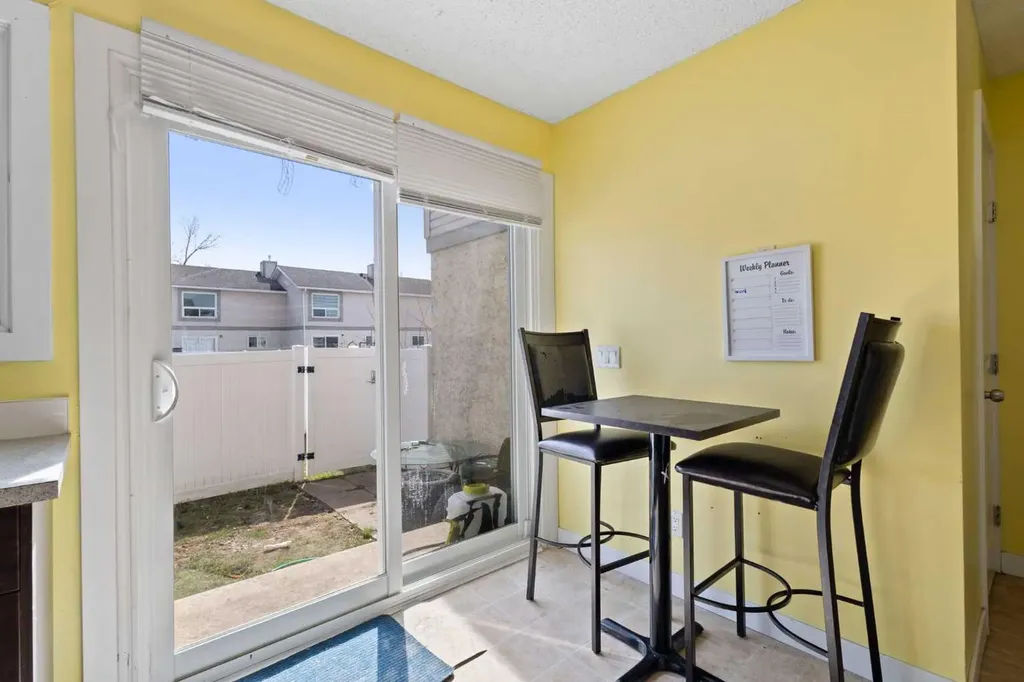 104 Deer Ridge Lane SE Calgary AB T2J6N4