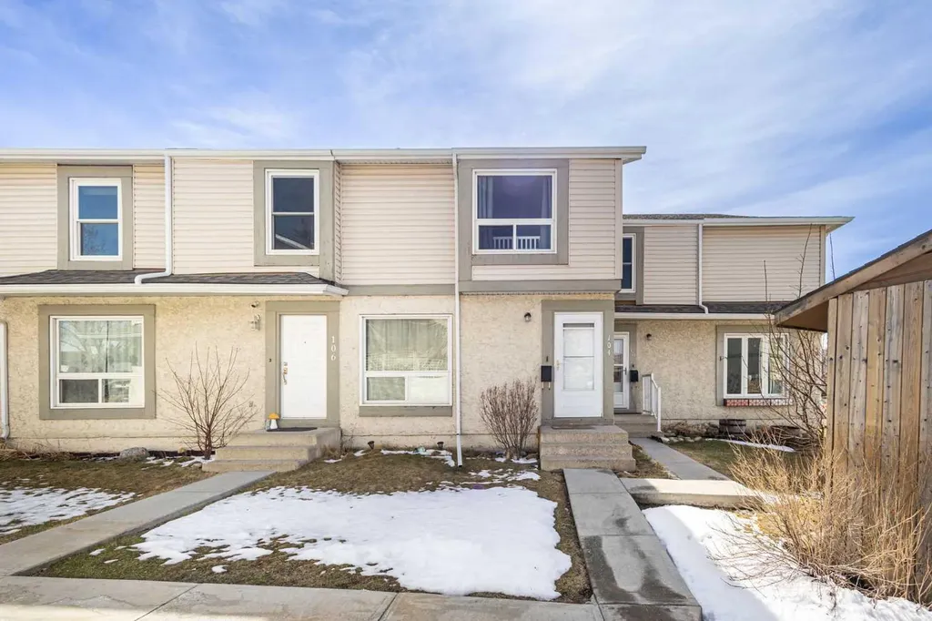 104 Deer Ridge Lane SE Calgary AB T2J6N4