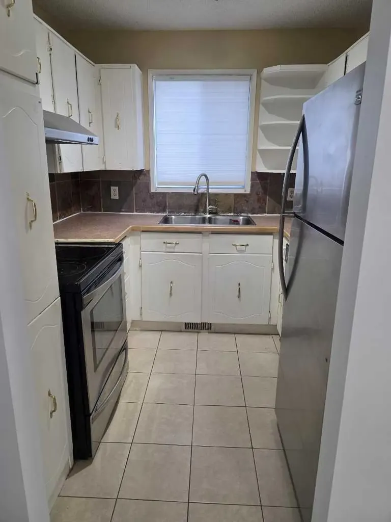 192 Templevale Road NE Calgary AB T1Y4W2