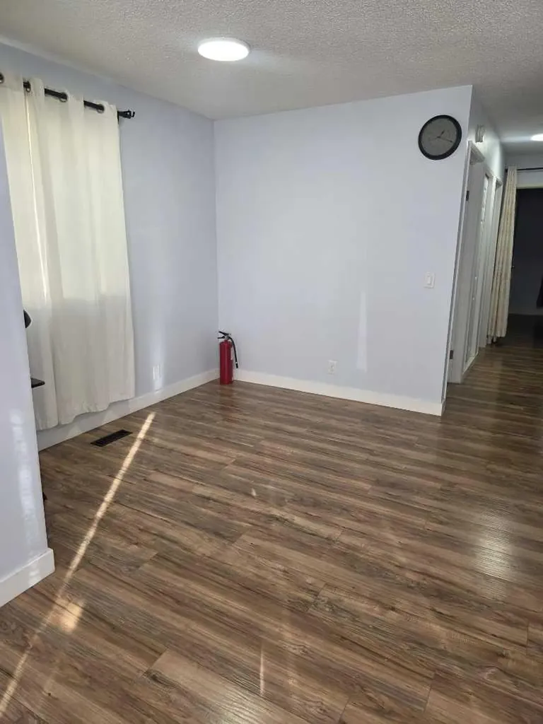 192 Templevale Road NE Calgary AB T1Y4W2