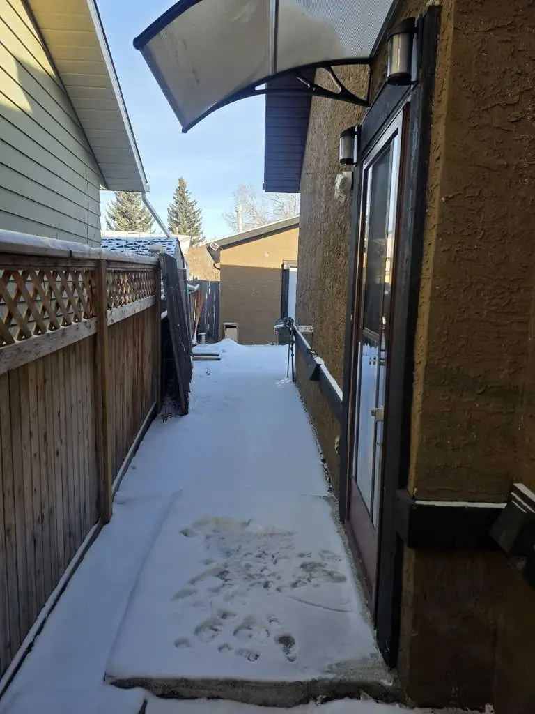 192 Templevale Road NE Calgary AB T1Y4W2