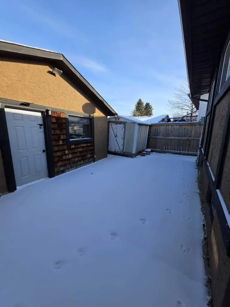 192 Templevale Road NE Calgary AB T1Y4W2