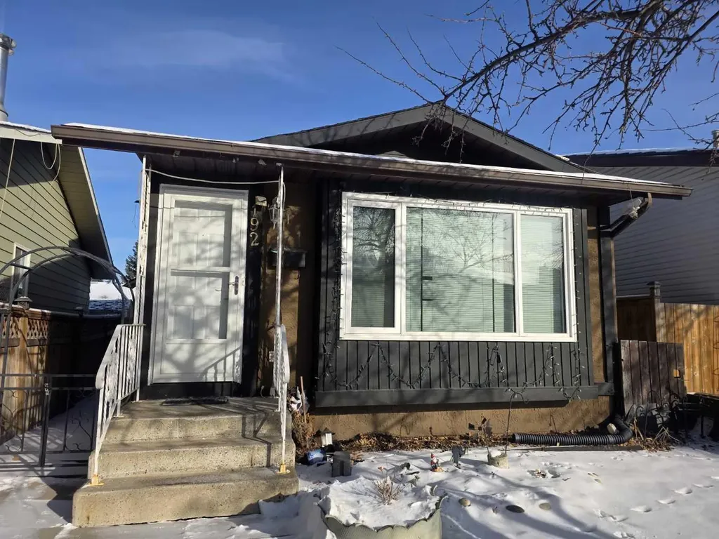 192 Templevale Road NE Calgary AB T1Y4W2