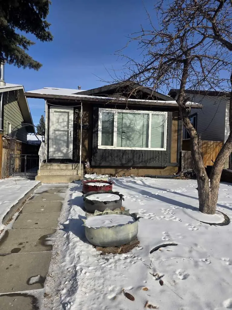 192 Templevale Road NE Calgary AB T1Y4W2