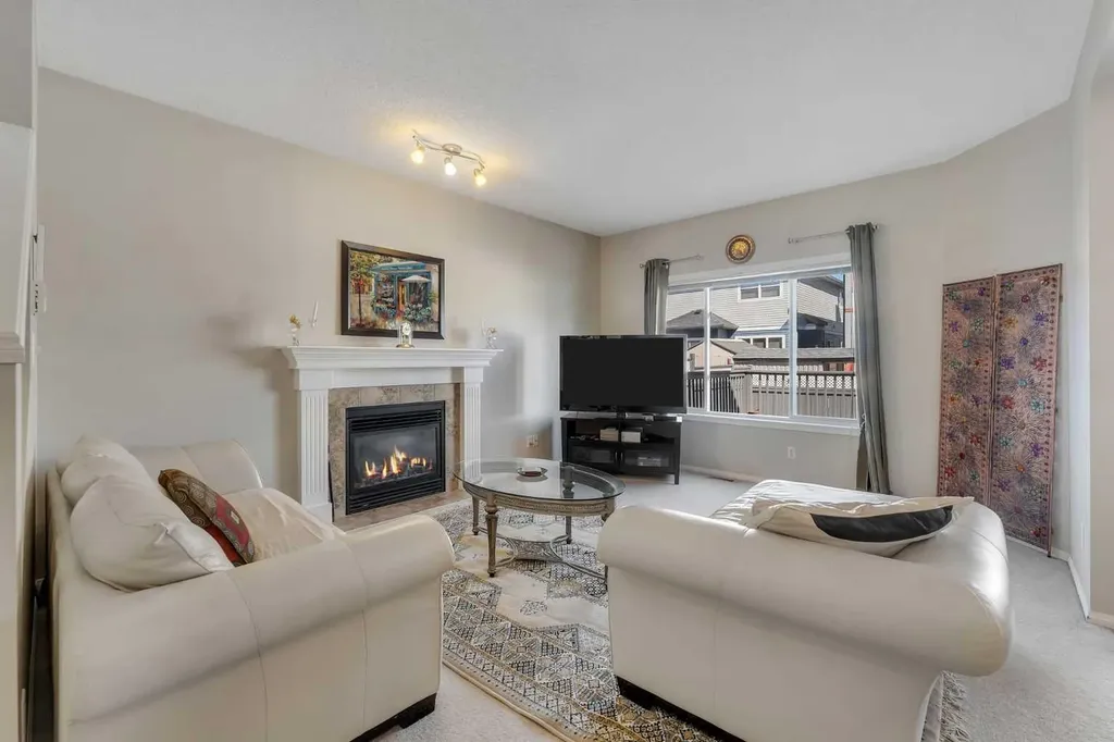 149 Saddlecrest Green NE Calgary AB T3J 5N3