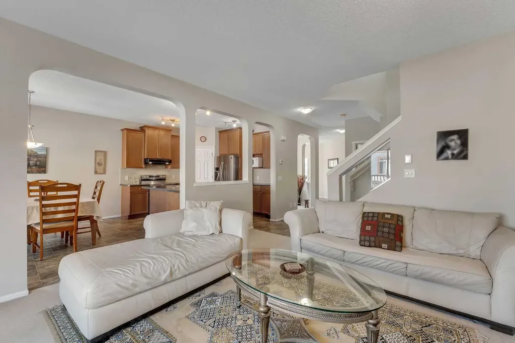 149 Saddlecrest Green NE Calgary AB T3J 5N3