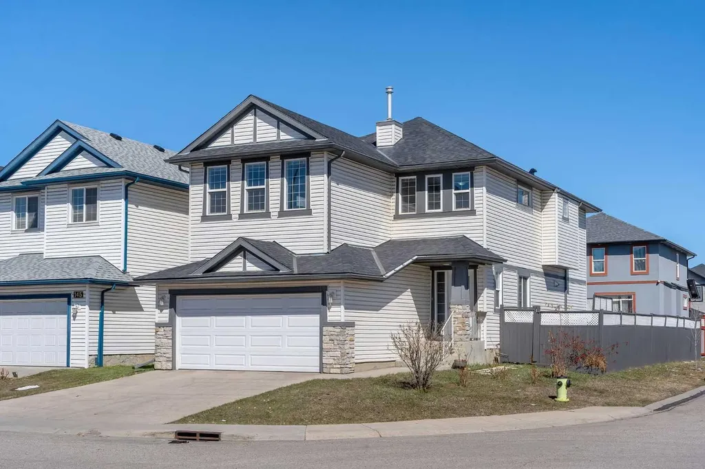149 Saddlecrest Green NE Calgary AB T3J 5N3