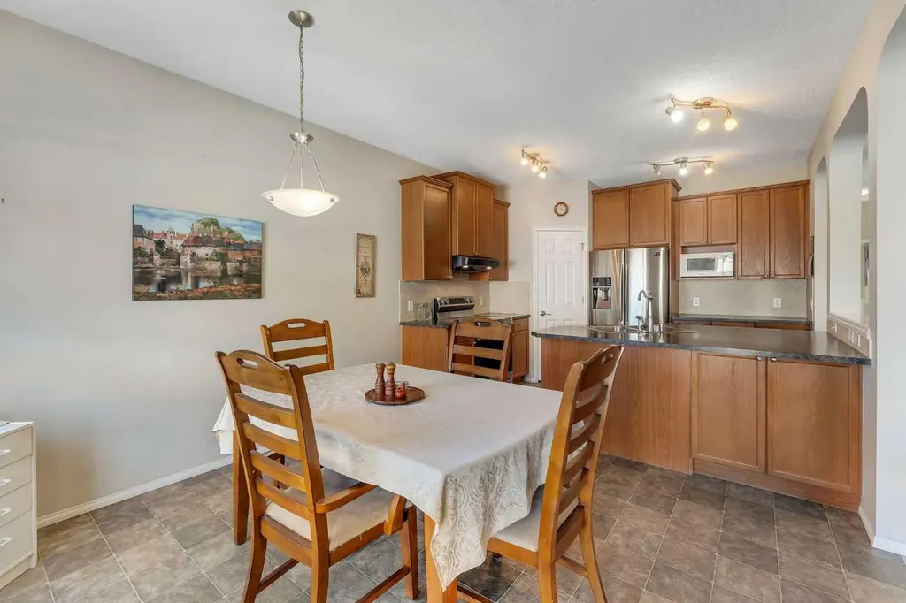 149 Saddlecrest Green NE Calgary AB T3J 5N3