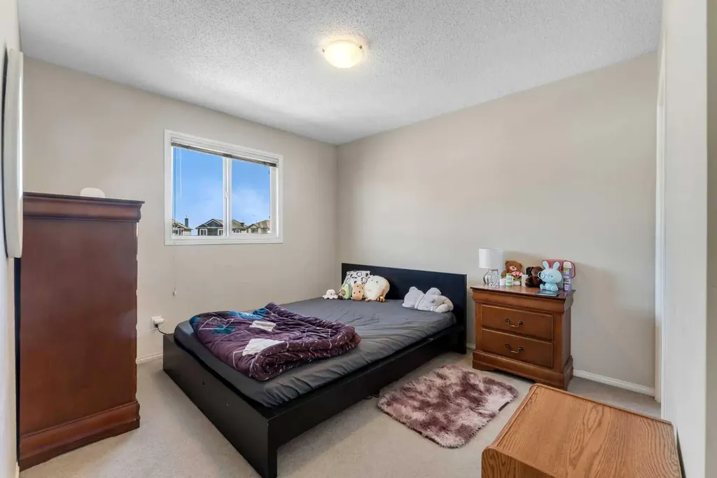 149 Saddlecrest Green NE Calgary AB T3J 5N3