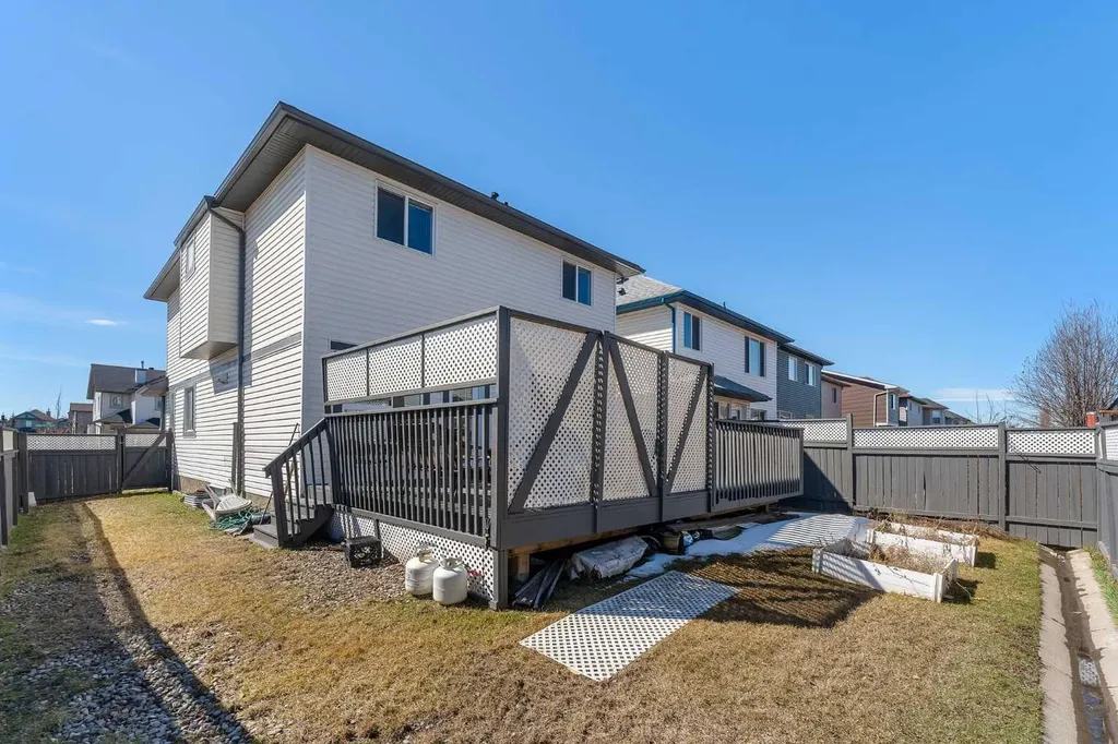 149 Saddlecrest Green NE Calgary AB T3J 5N3
