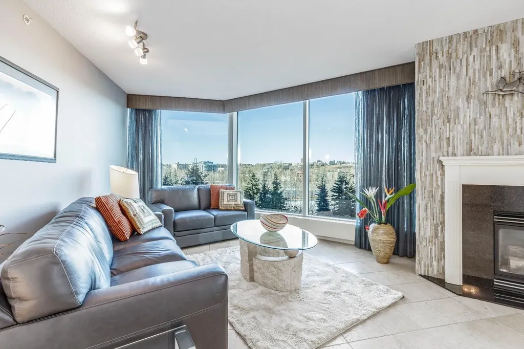 837 2 Avenue SW Calgary AB T2P 0E6