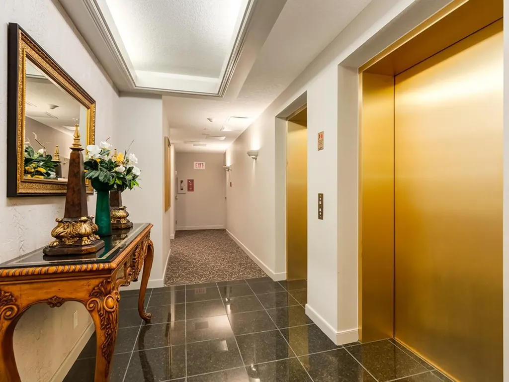 837 2 Avenue SW Calgary AB T2P 0E6