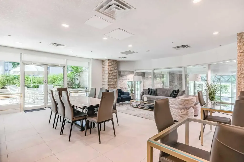 837 2 Avenue SW Calgary AB T2P 0E6