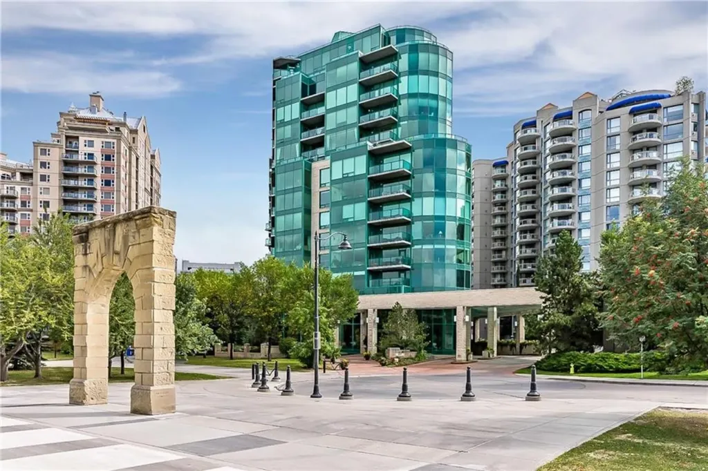 837 2 Avenue SW Calgary AB T2P 0E6