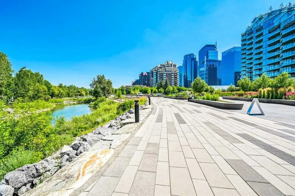 837 2 Avenue SW Calgary AB T2P 0E6