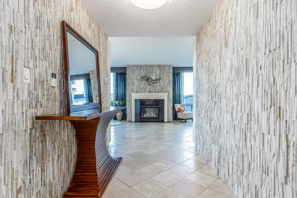 837 2 Avenue SW Calgary AB T2P 0E6