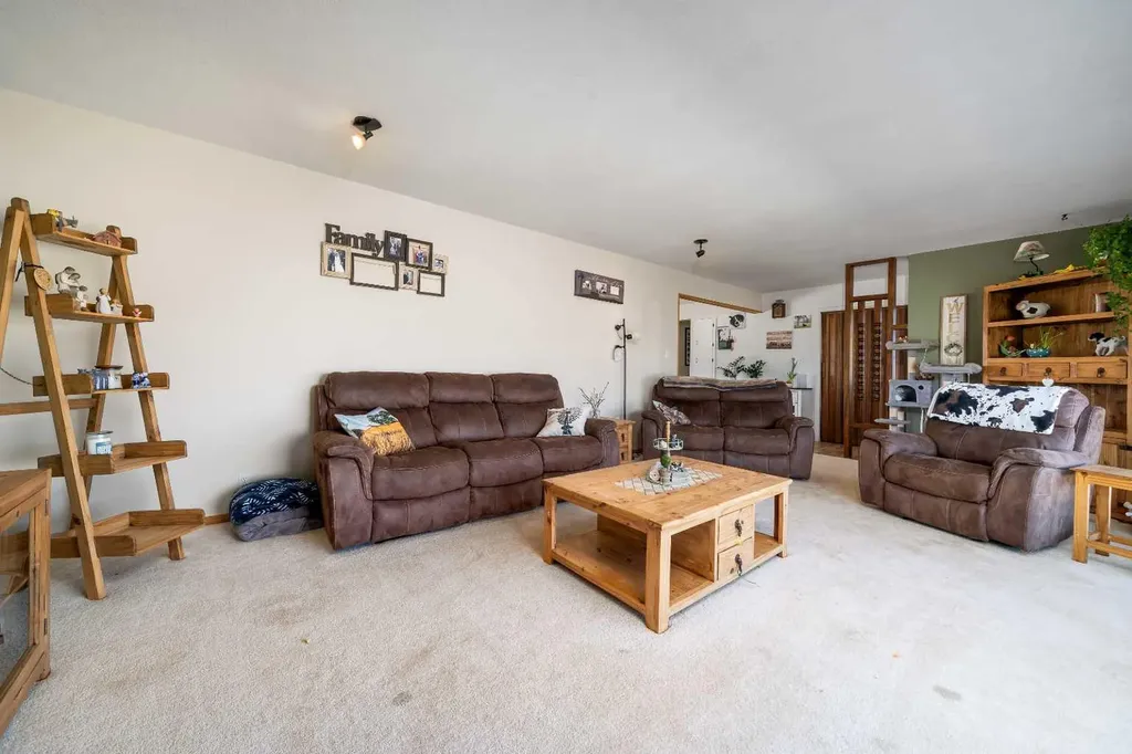 104040 Range Road 111 Bow Island AB T0K 0G0