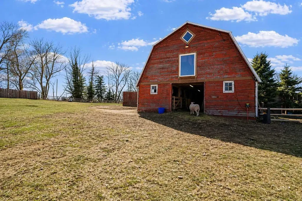 104040 Range Road 111 Bow Island AB T0K 0G0