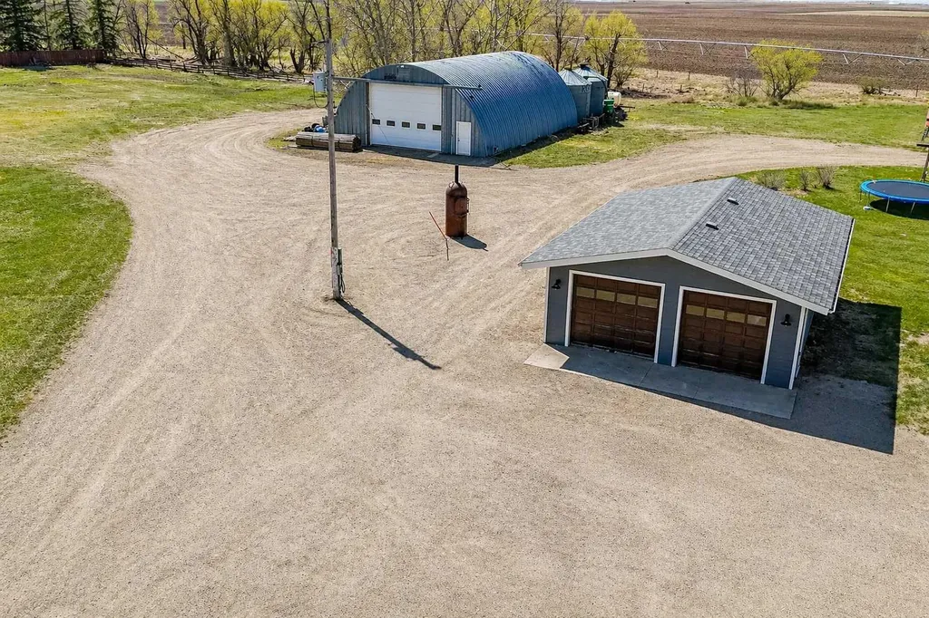 104040 Range Road 111 Bow Island AB T0K 0G0
